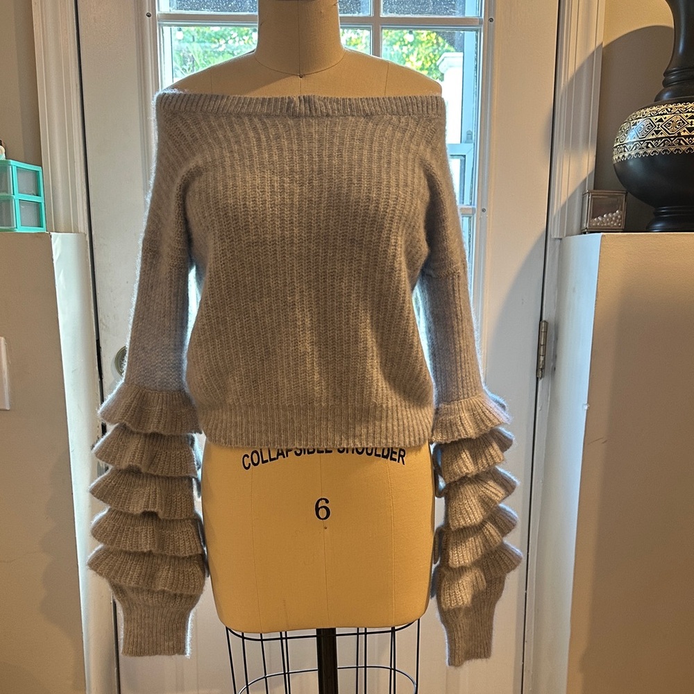 Elegant Off-Shoulder Gray cashmere Sweater